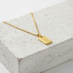 Seattle Men's Golden Necklace with Personalized Medal - Image 2